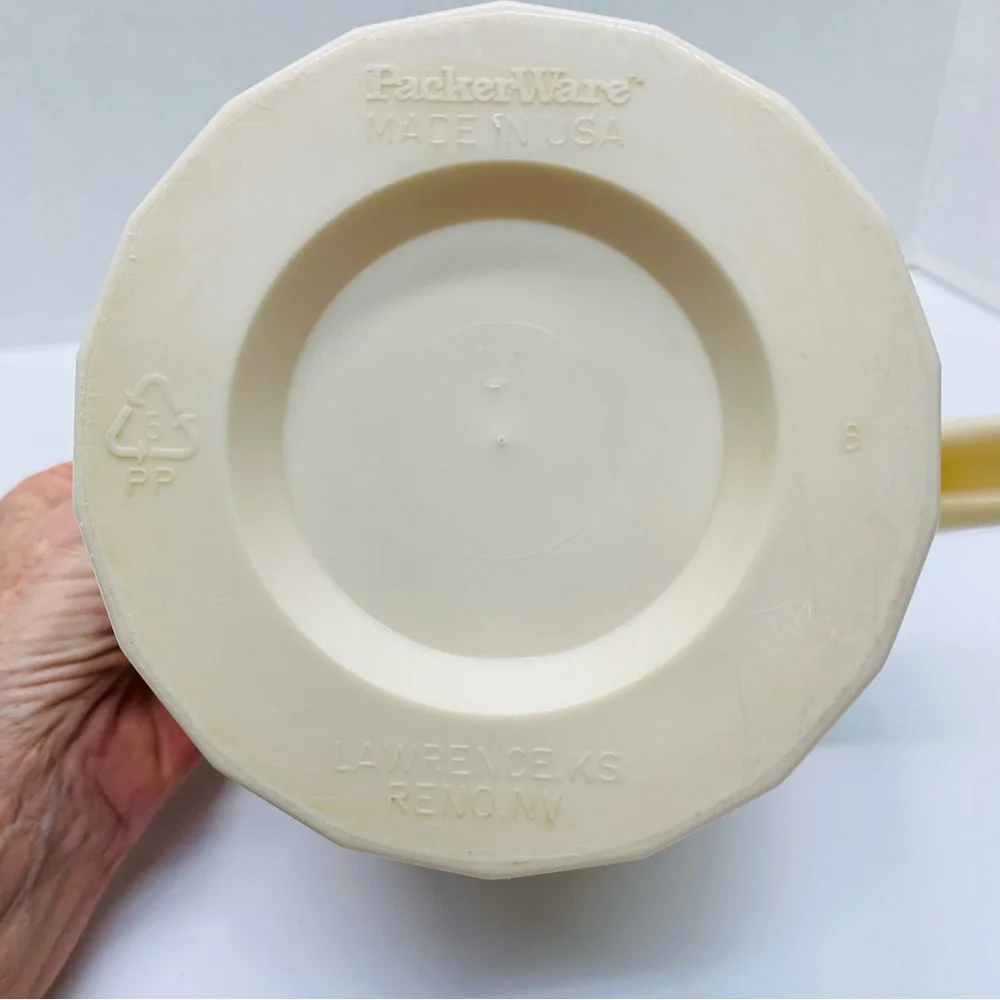Packer Ware Fruit Themed Plastic Pitcher Locking Lid 48 ounce USA Cottagecore